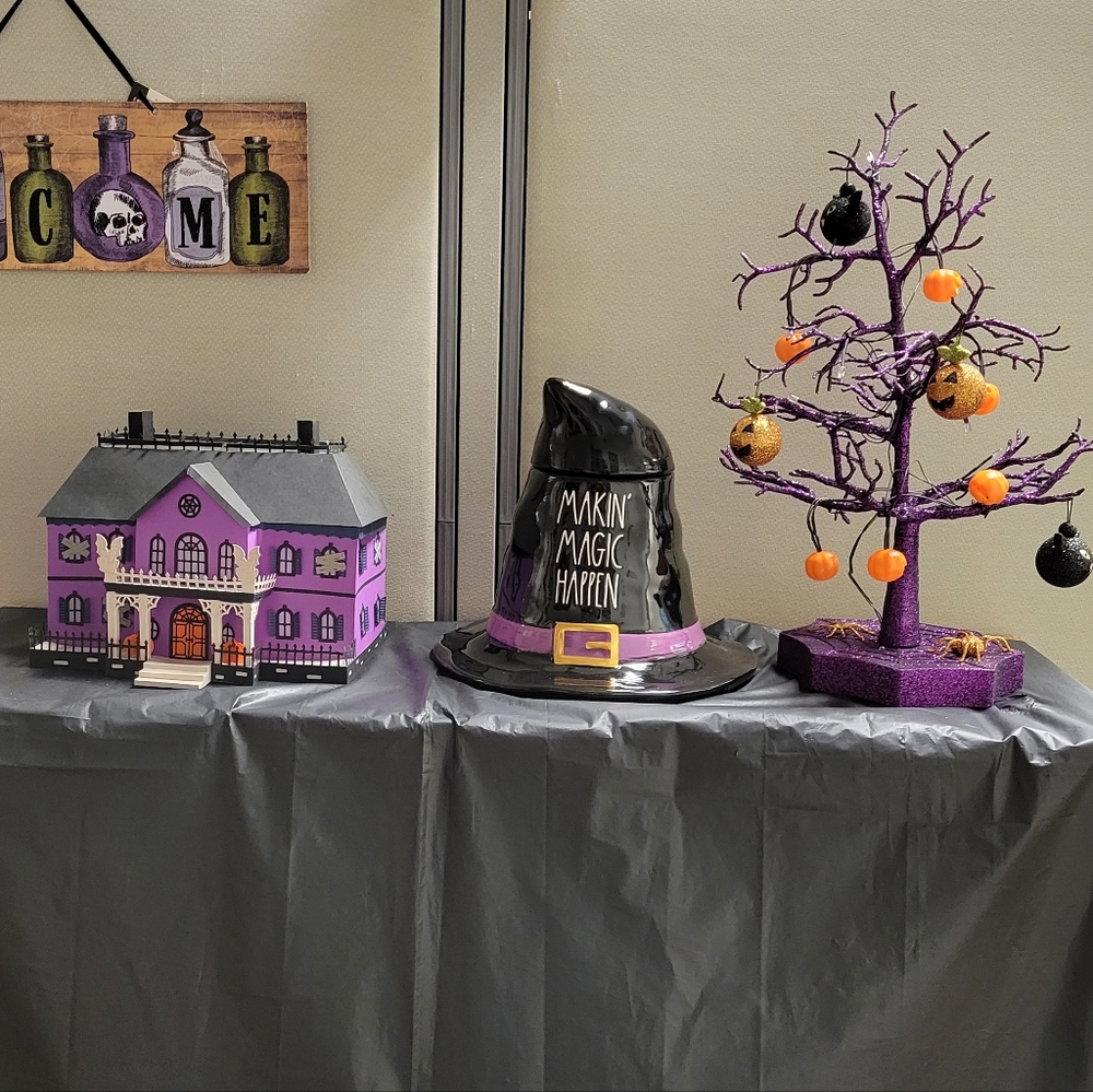 NIB Rae Dunn Makin’ Magic Happen Figural Canister Halloween Witch Hat Cookie Jar